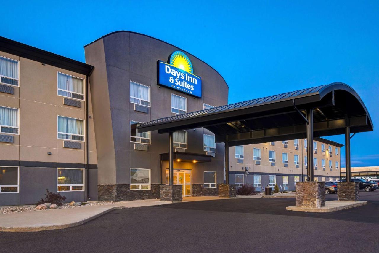 Days Inn & Suites By Wyndham Йорктон Экстерьер фото