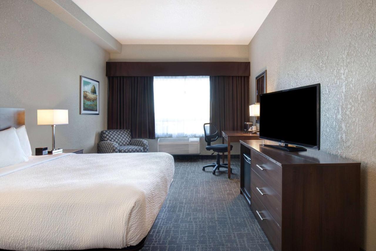 Days Inn & Suites By Wyndham Йорктон Экстерьер фото