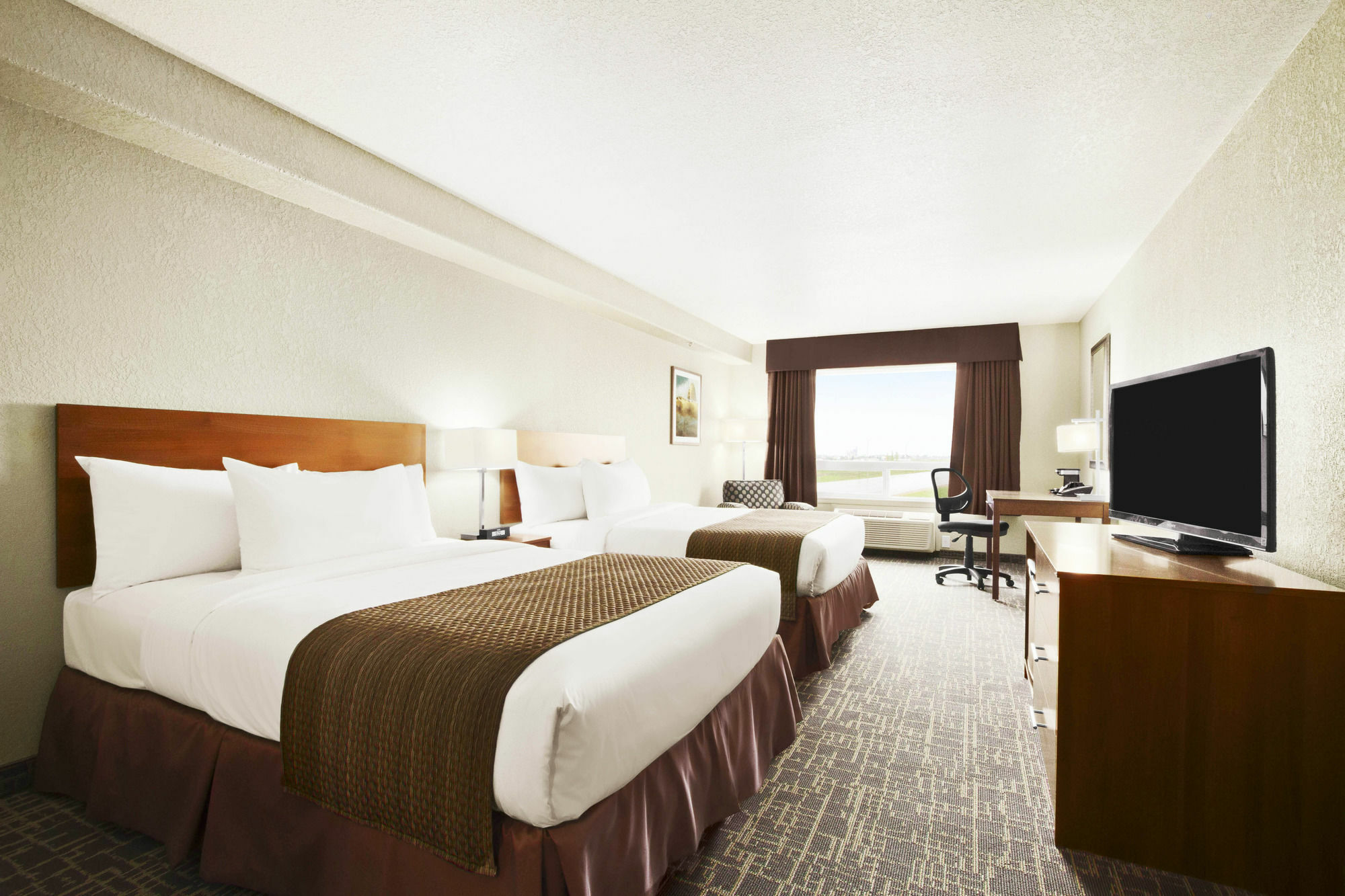 Days Inn & Suites By Wyndham Йорктон Экстерьер фото